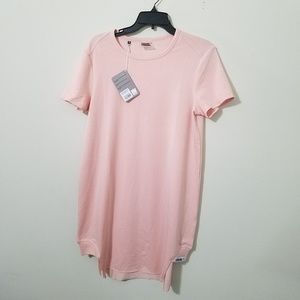 GYMSHARK SLOUNGE CRESCENT T-SHIRT